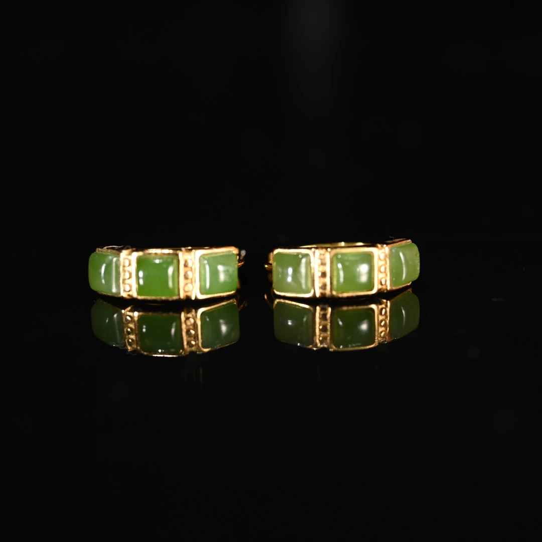 LOT8801 2510270066和田玉碧玉耳饰/保利