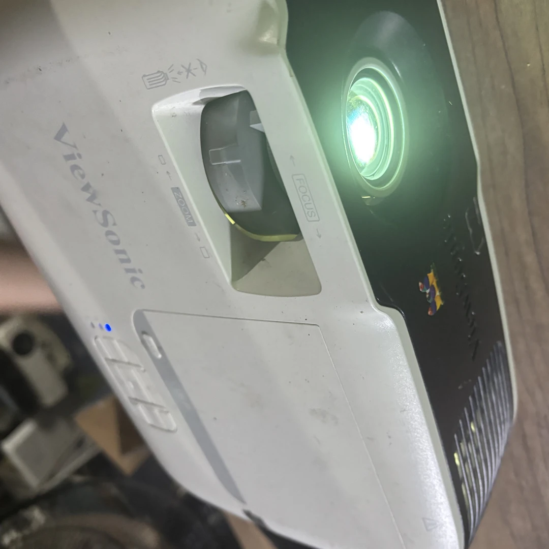 二手 优派特价投影仪 运费自理
