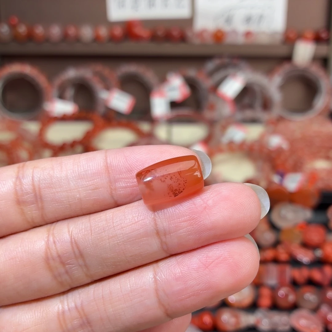 南红玛瑙未镶嵌川料桶珠15*9+