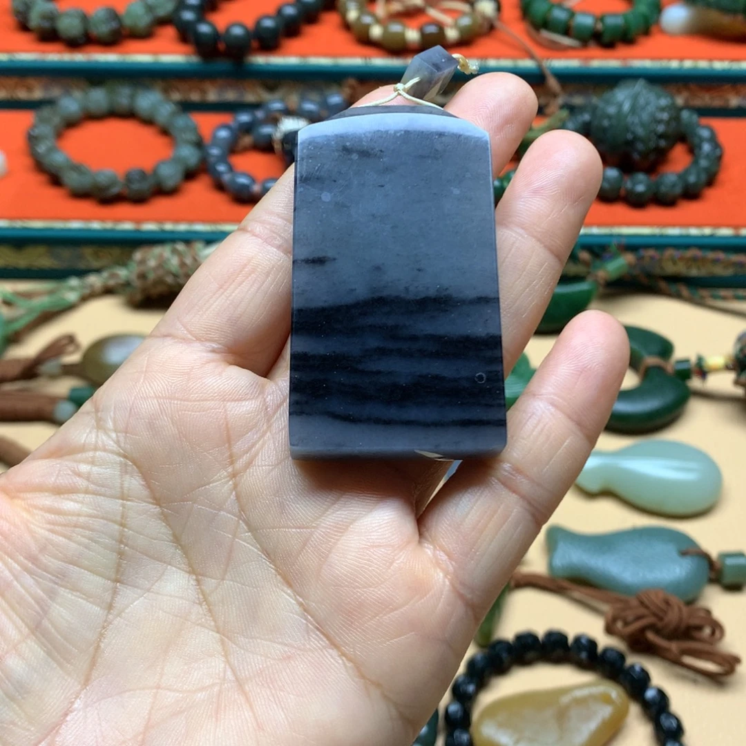 ****可和田玉未镶嵌颈饰