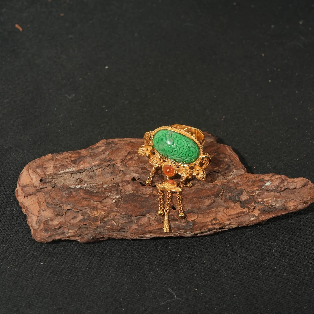 12.11香港王老板-翡翠戒指5e751