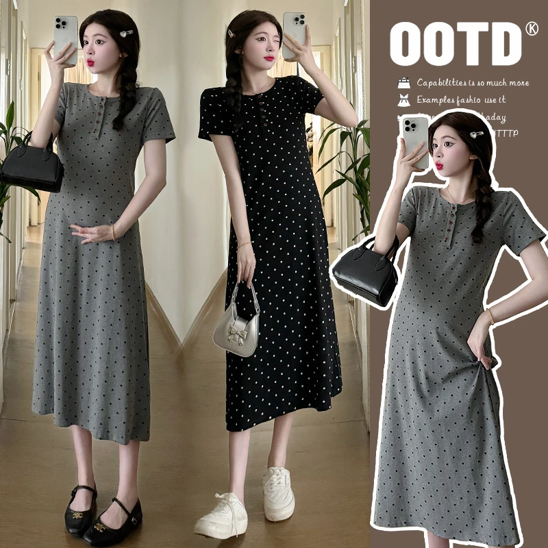 孕妇连衣裙夏天薄款气质裙2025新款时尚洋气不显肚子圆点针织裙子