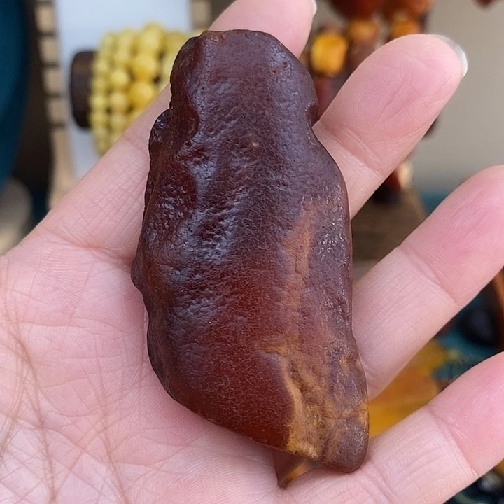 琥珀未镶嵌颈饰手把件