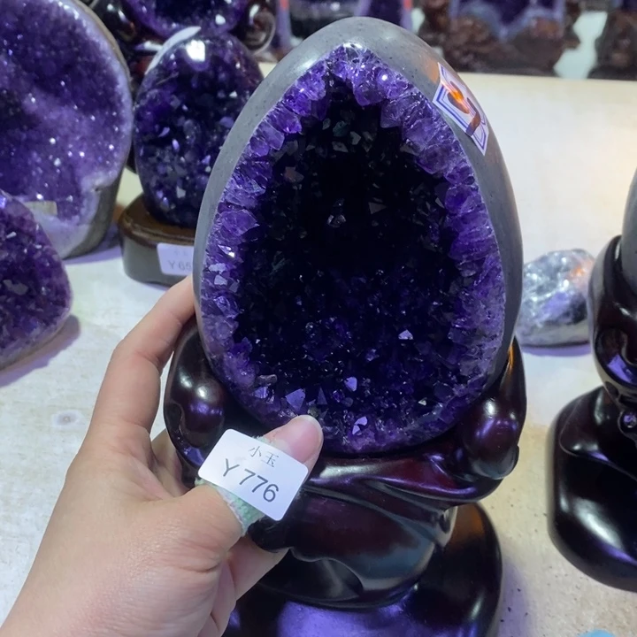 水晶摆件未镶嵌一**狂摆件