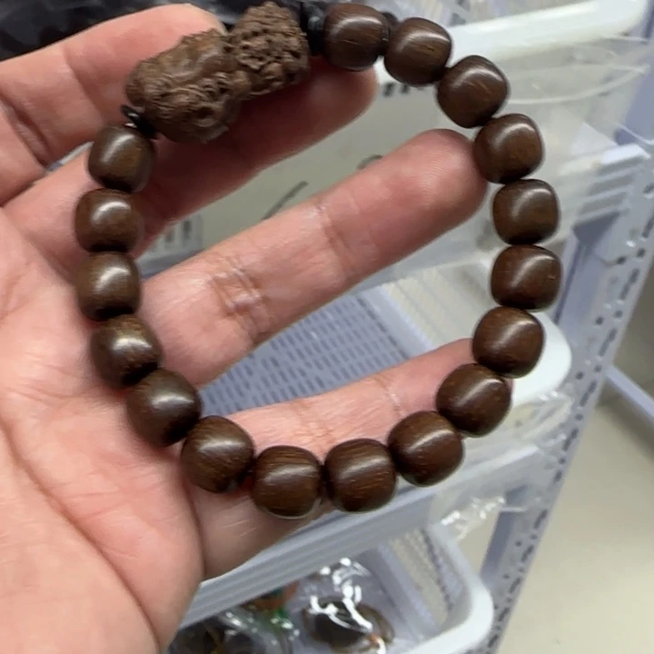 白玉菩提吊坠红色613