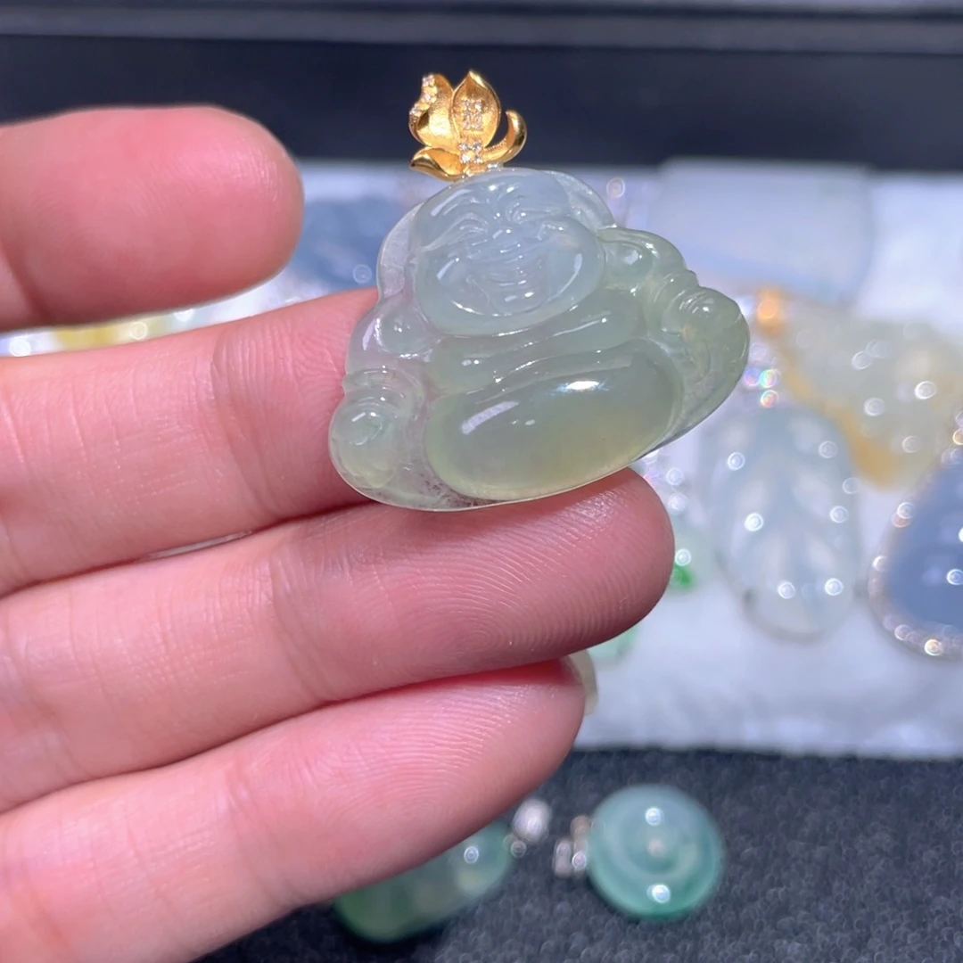 颈饰18K金镶嵌翡翠翡翠
