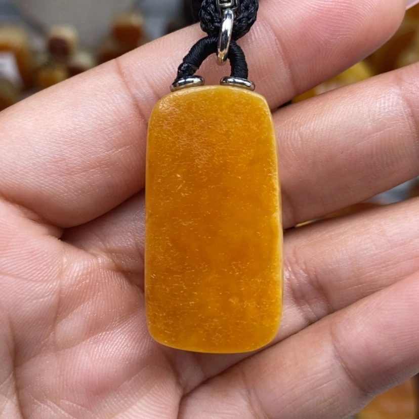 【闪购商品】琥珀颈饰未镶嵌