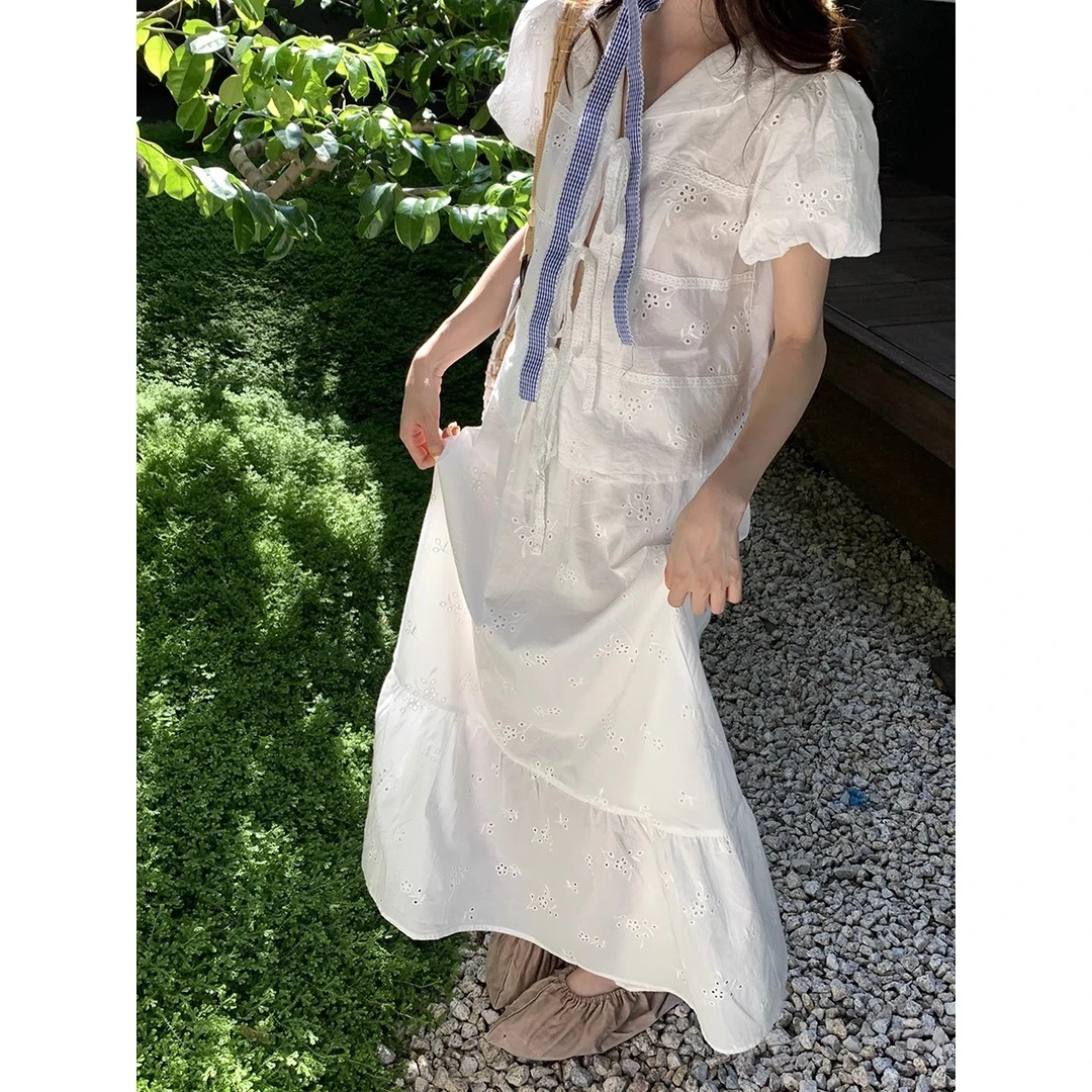 重工刺绣镂空钩花V领系带衬衫+高腰A字中长南法重工V领小衫半裙