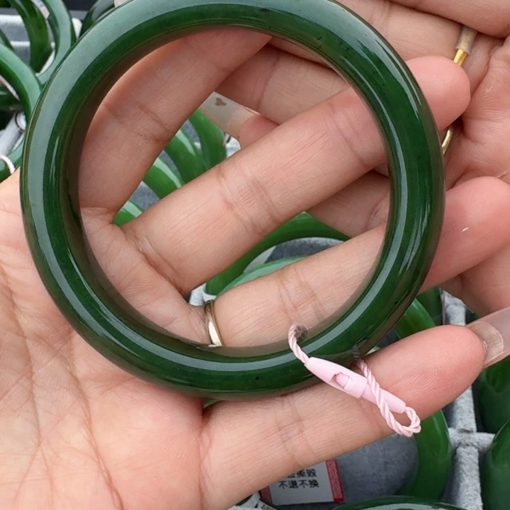 未镶嵌手镯和田玉（碧玉）