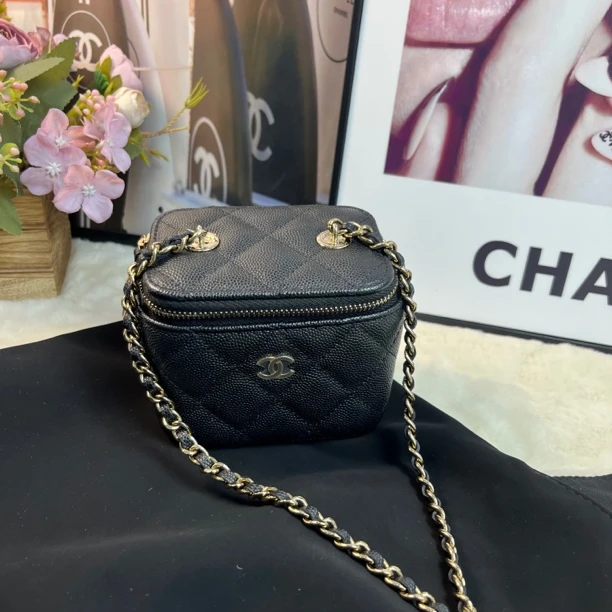 未使用 Chanel/香奈儿 经典黑金荔枝牛小盒子（芯片）