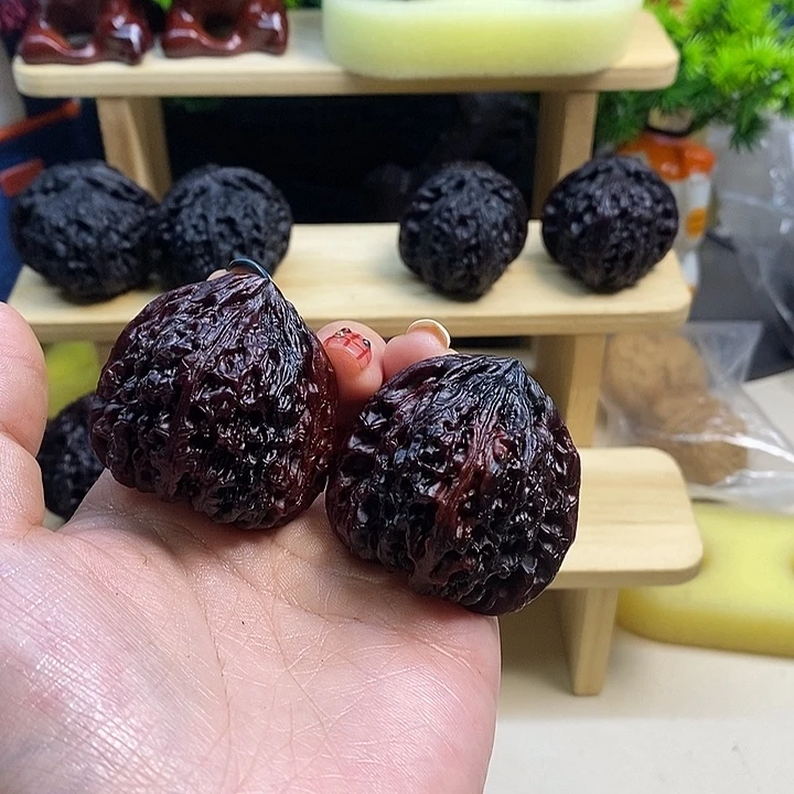 0***0文玩核桃吊坠地闷七彩南疆42尺