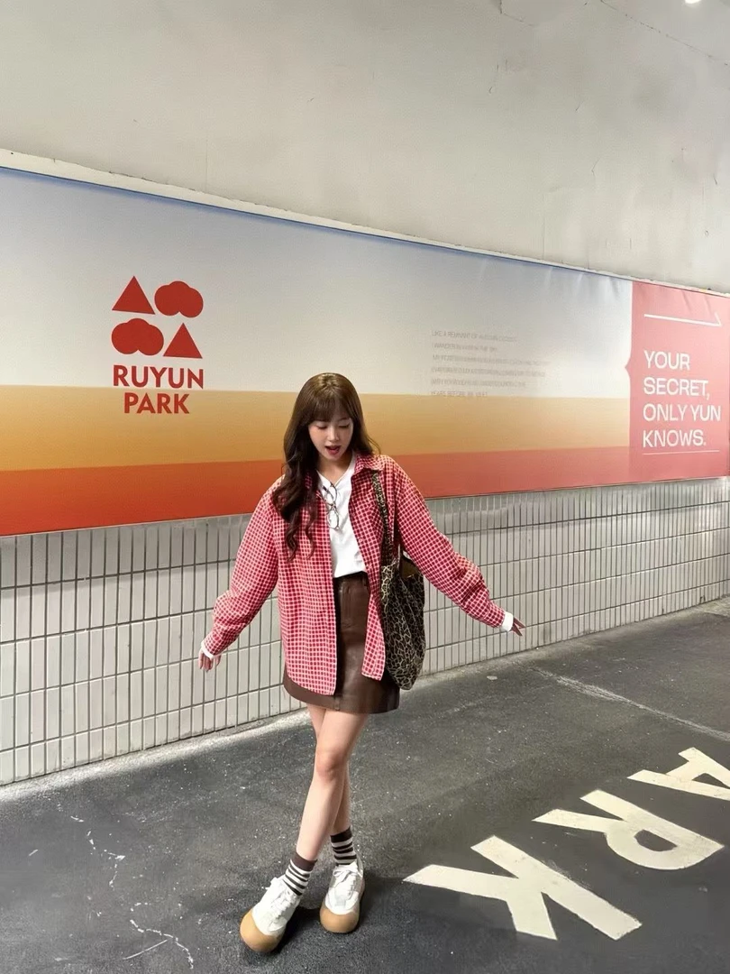红色复古衬衫港风女春季新款小个子宽松休闲韩版衬衣内搭格子上衣
