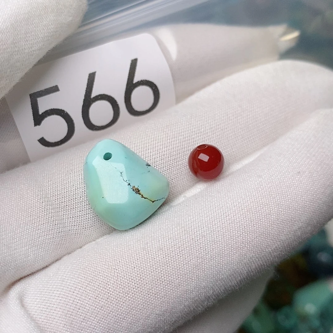 南红玛瑙未镶嵌珠宝奇石