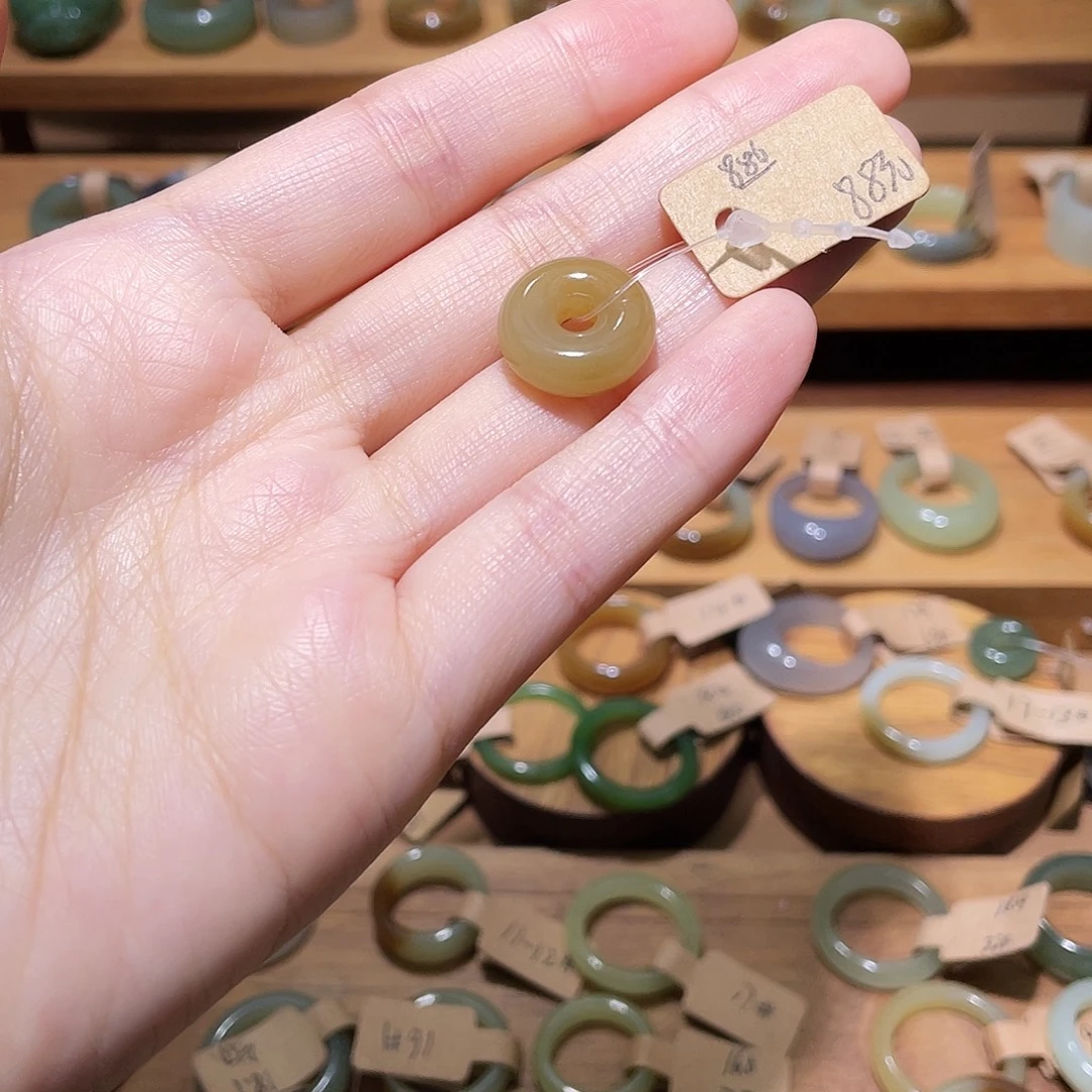 和田玉未镶嵌戒指886