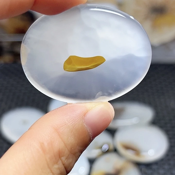 玛瑙/玉髓未镶嵌珠宝半成品