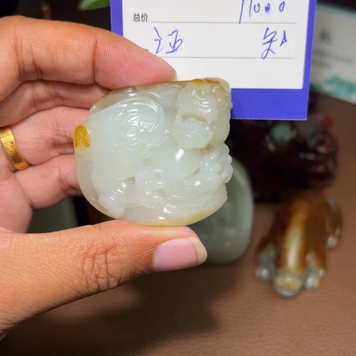 【闪购商品】颈饰未镶嵌和田玉风*