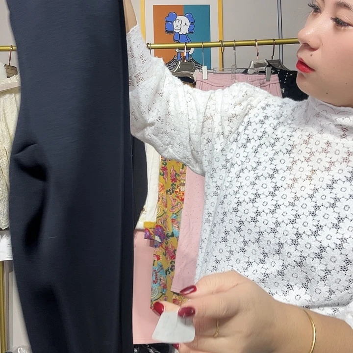 紫***依闪电购116大码女装