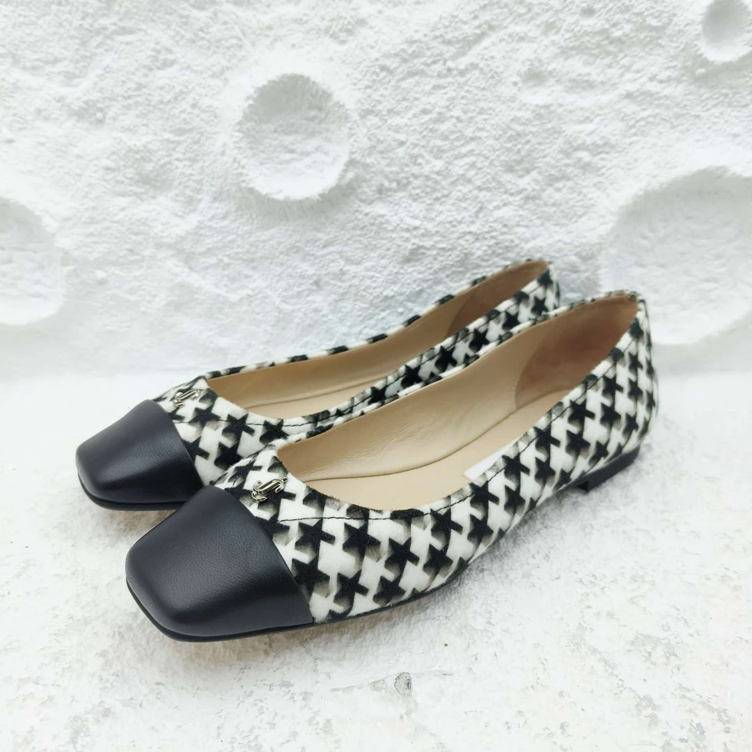全新未使用 JIMMY CHOO/吉米周 黑白/皮革平底鞋/女款/37.5码