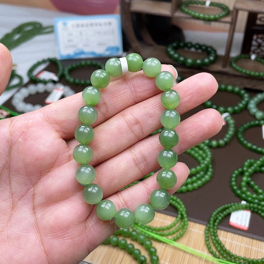 和田玉未镶嵌手链冰底起荧光卡9.5