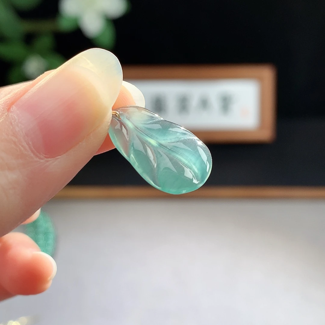 未镶嵌手镯（圆镯）翡翠