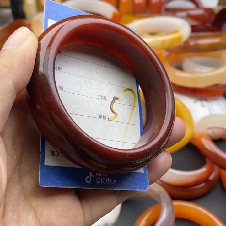 石英质玉未镶嵌手镯