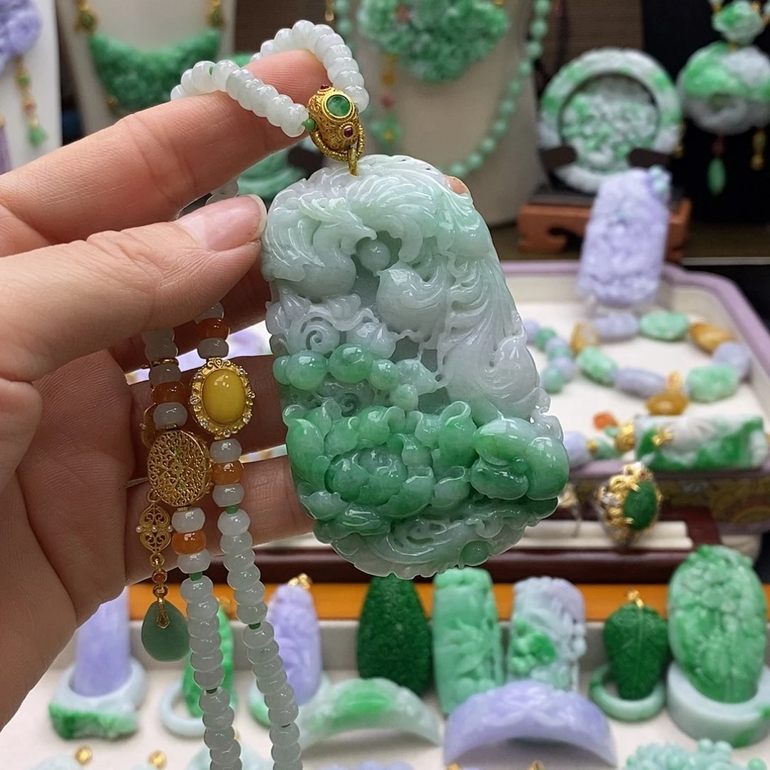 翡翠未镶嵌颈饰天然