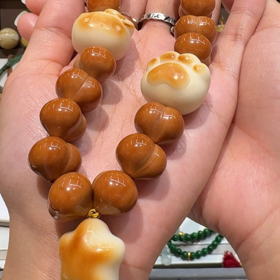 猴头核桃吊坠猴头屁桃手持