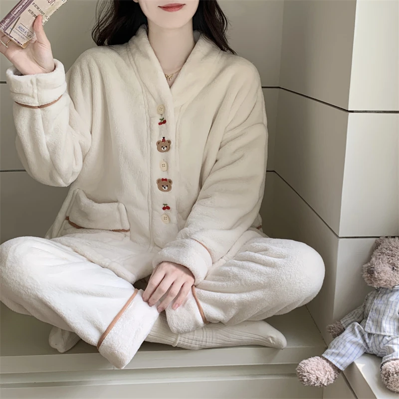 芯语婷秋冬季新款樱桃小熊法兰绒女士加绒加厚保暖甜美卡通家居服