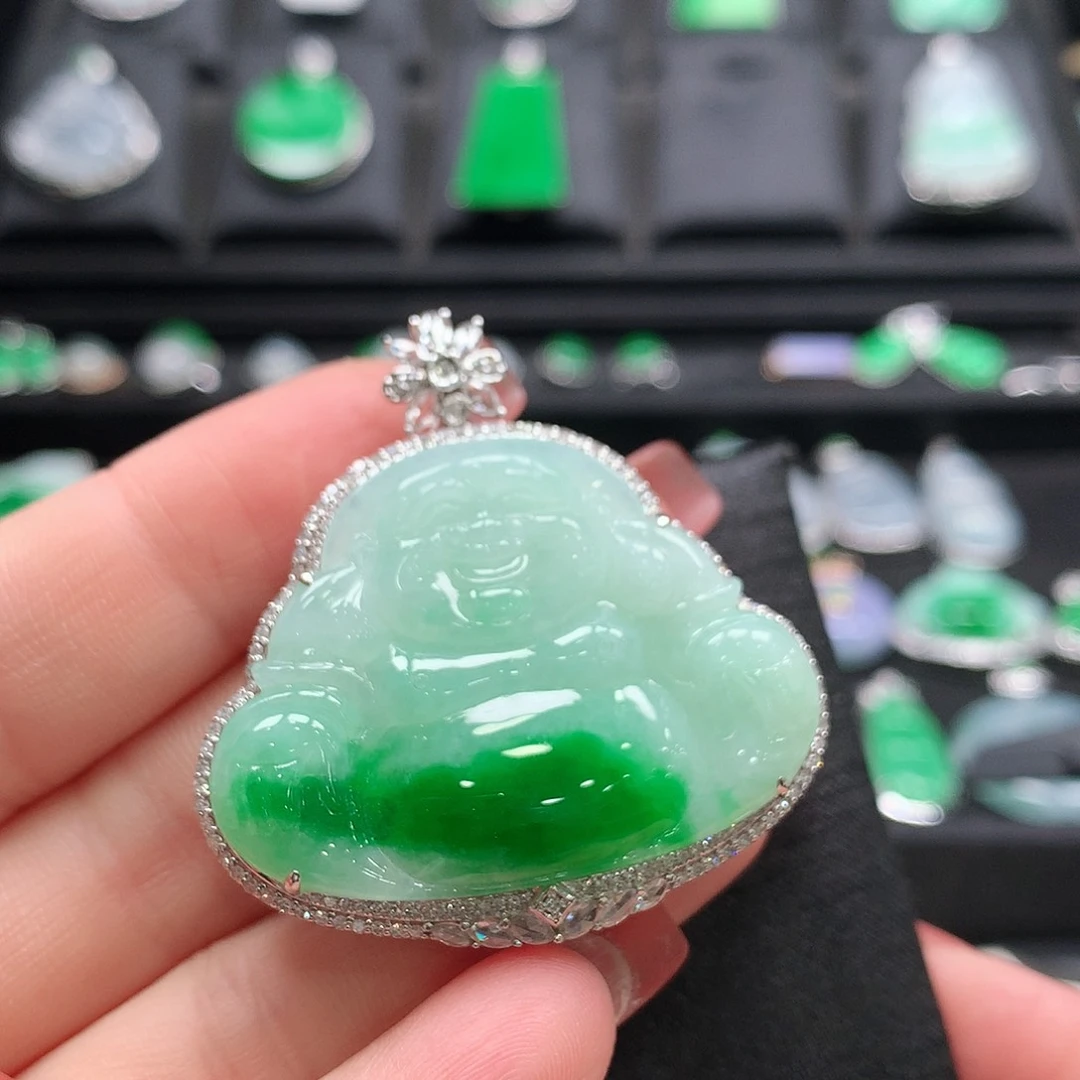 翡翠18K金镶嵌颈饰佛公