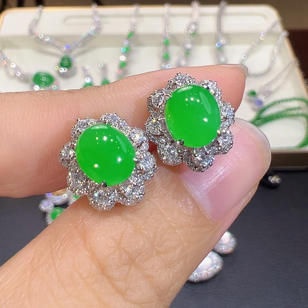 翡翠18K金镶嵌耳饰