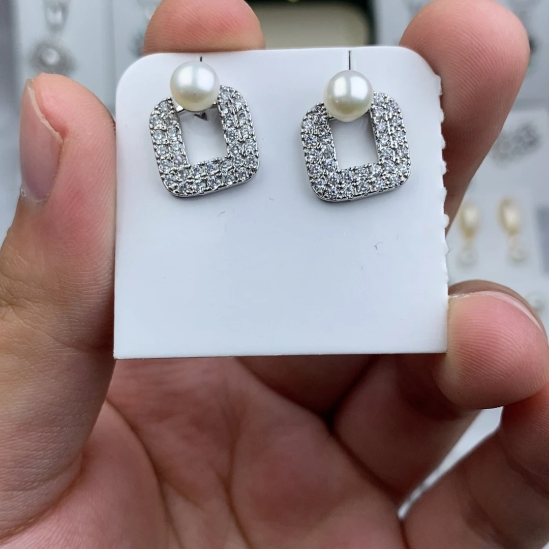 未镶嵌淡水珍珠耳饰