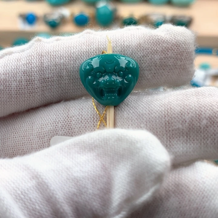 绿松石配饰未镶嵌