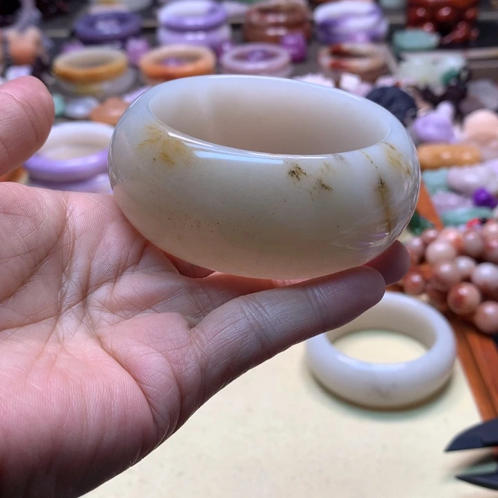 石英岩玉未镶嵌草花轮胎58.8