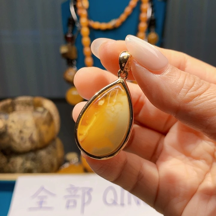 琥珀颈饰未镶嵌波兰设计款琥珀蜜蜡