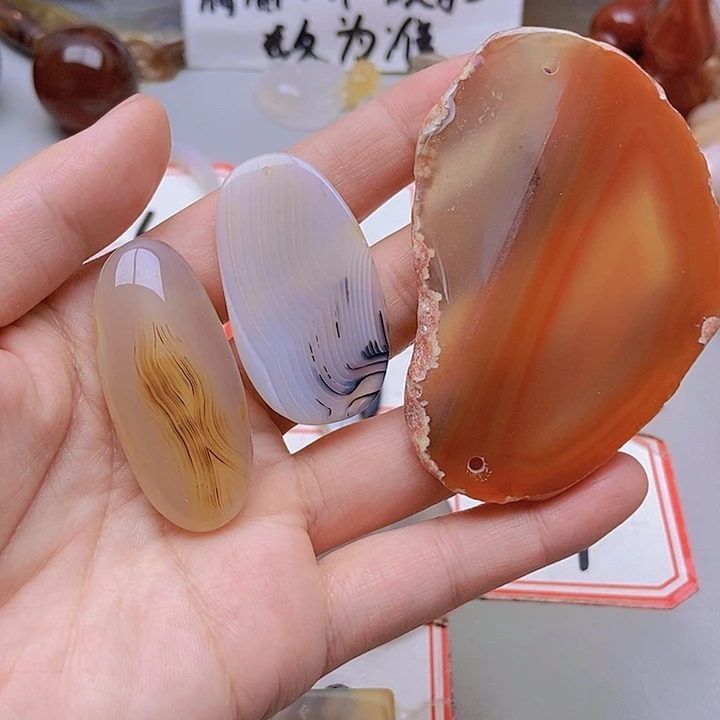 【闪购商品】未镶嵌玛瑙/玉髓珠宝半成品晶**笑