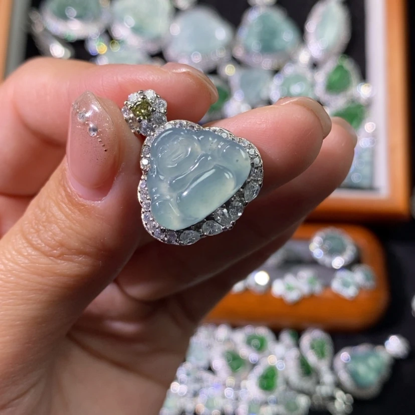 【闪购商品】翡翠颈饰未镶嵌天然