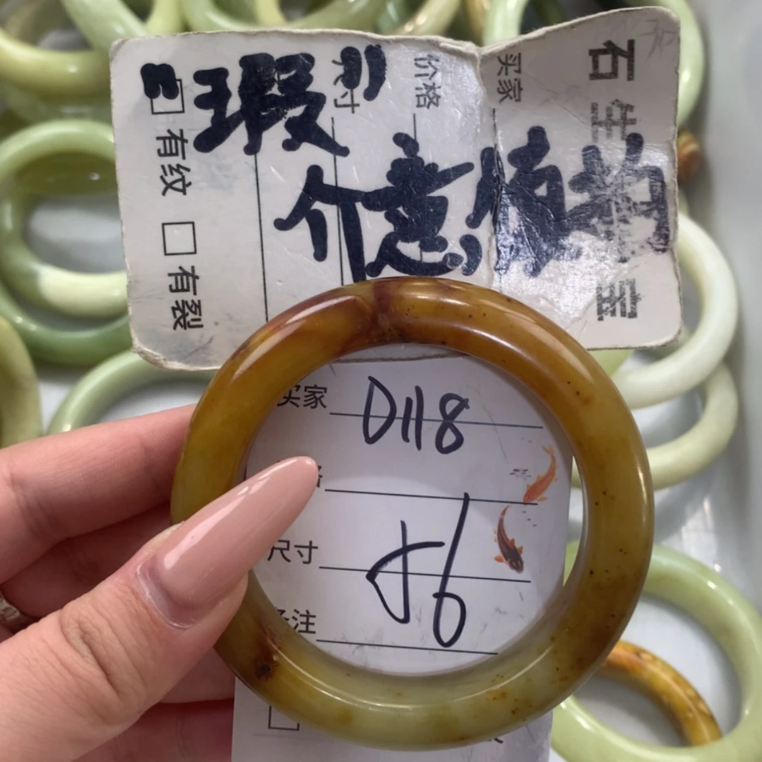 【闪购商品】未镶嵌蛇纹石玉手镯