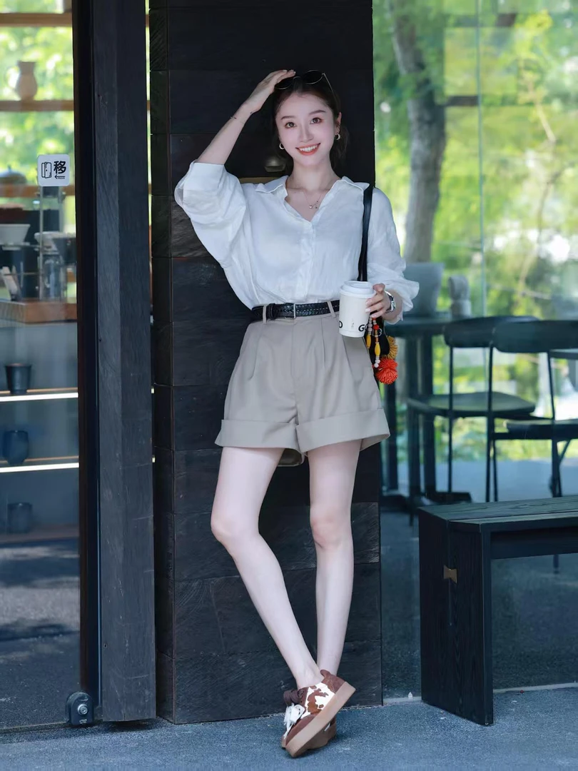 2025早秋新款韩系气质通勤白色衬衫薄款套装高腰透气短裤两件套