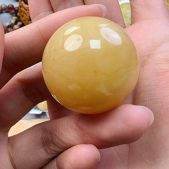 蜜蜡未镶嵌珠宝奇石