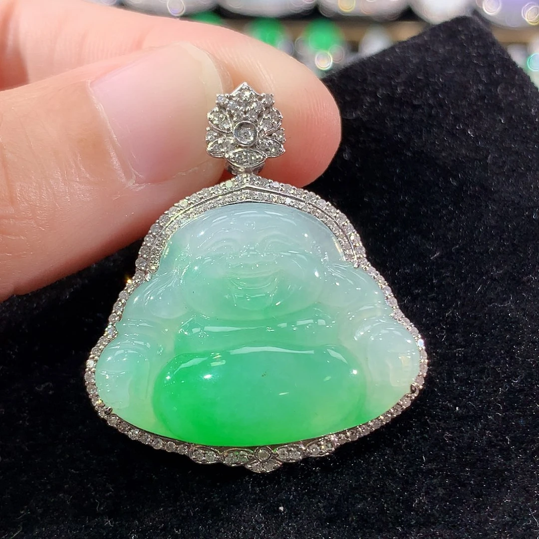 翡翠18K金镶嵌颈饰