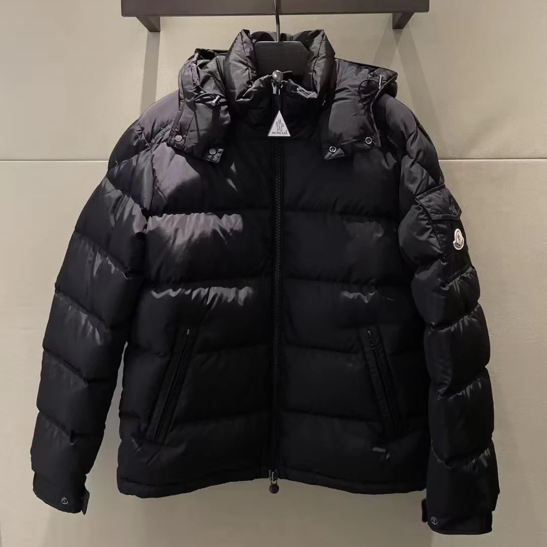 现货Moncler盟可睐 1A53600 玛雅 Maya 哑光可脱卸连帽羽绒服