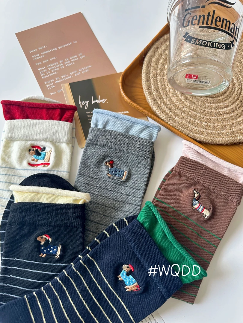 秋季可爱风中筒袜卡通动漫冬季条纹运动风女刺绣中筒