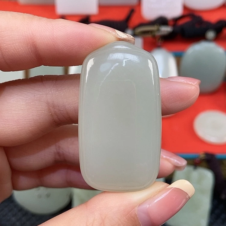 【闪购商品】颈饰未镶嵌和田玉