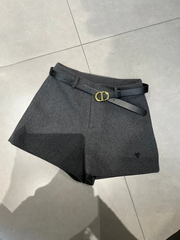 姿色时尚女装短裤