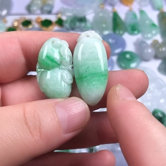 颈饰未镶嵌翡翠福瓜