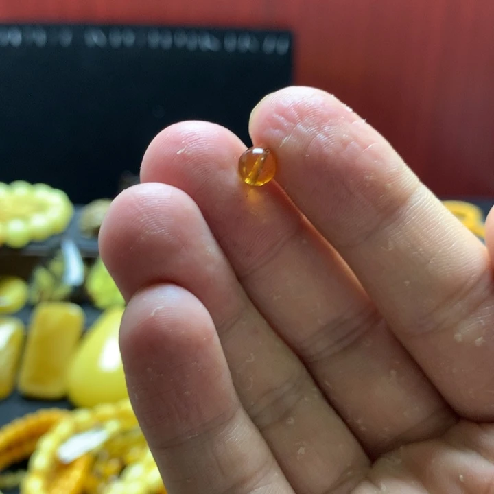 琥珀珠宝奇石未镶嵌