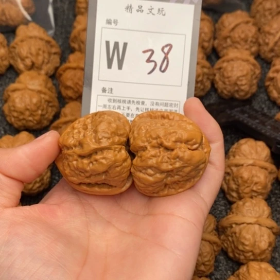 吊坠桃核我是第一百38