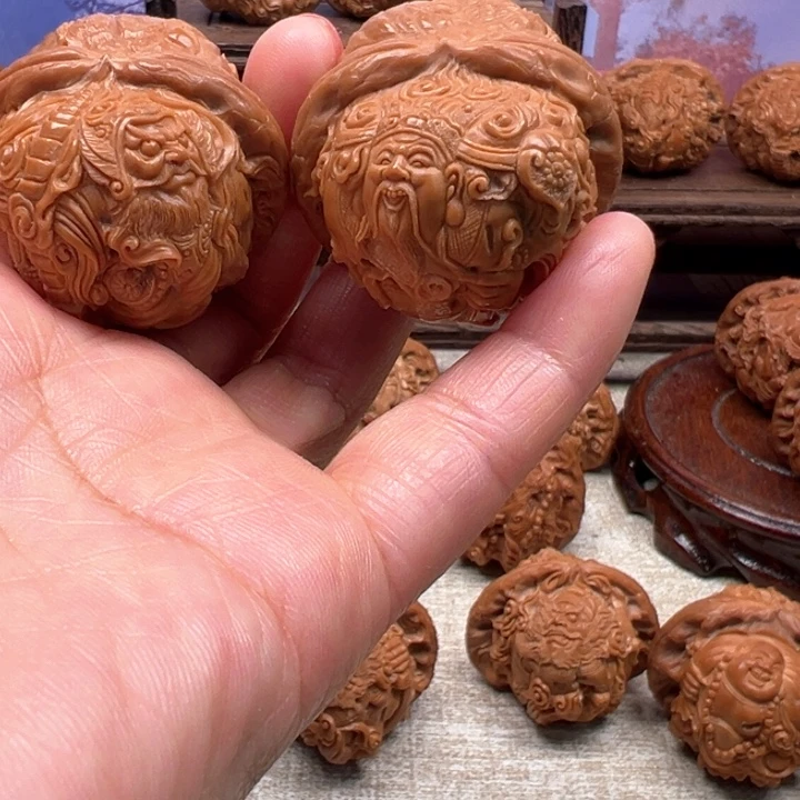 三***通把件核桃元宝文武财神