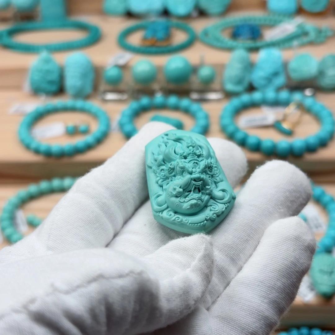 绿松石未镶嵌珠宝奇石