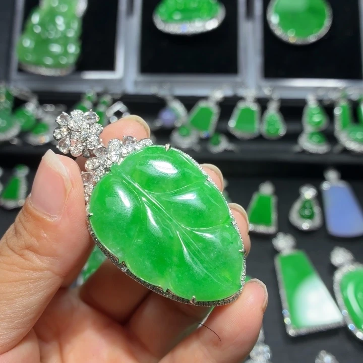翡翠18K金镶嵌吊坠(不含链)翡翠